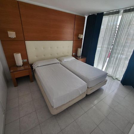 Cozy Apartment Near The Beach Playa de las Americas (Tenerife) Exterior foto