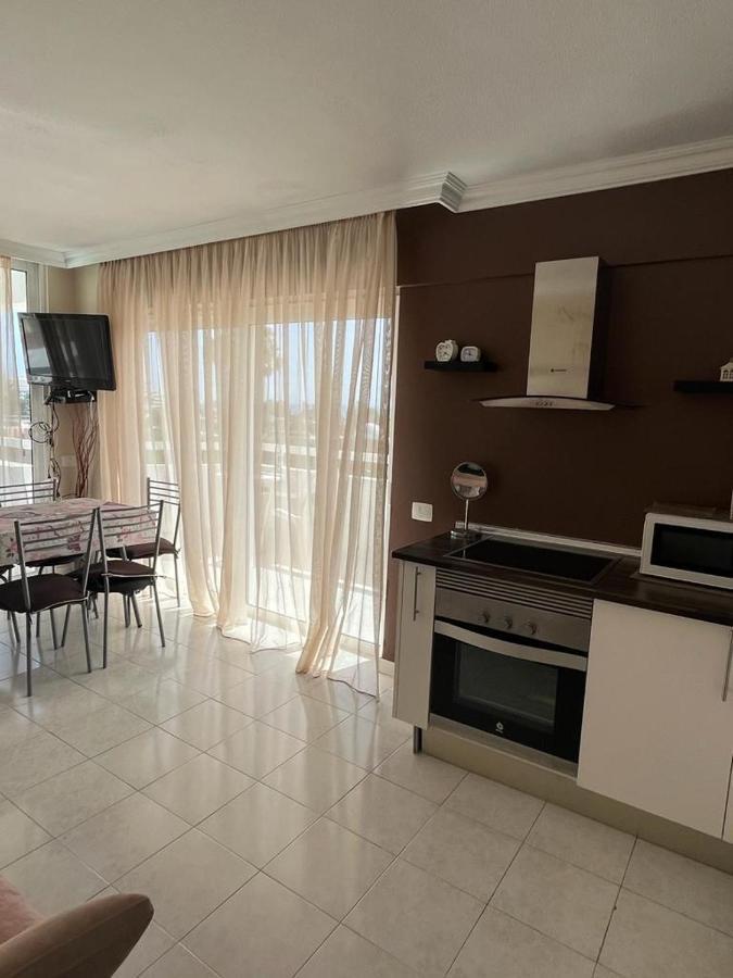 Cozy Apartment Near The Beach Playa de las Americas (Tenerife) Exterior foto